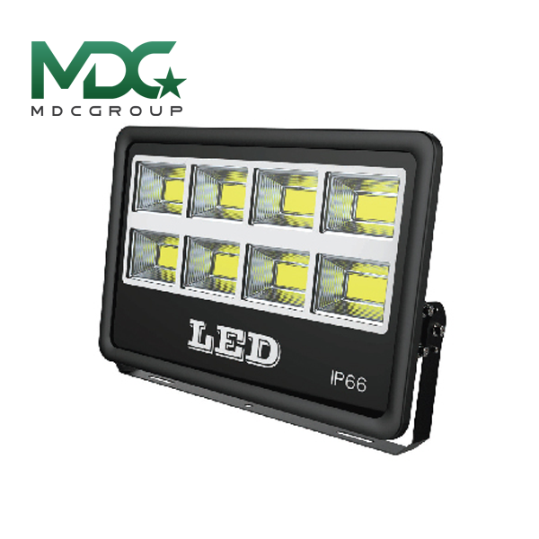 Đèn pha Led MDC F07 có khả năng chiếu sáng tốt, an toàn và đa dạng công suất chiếu sáng
