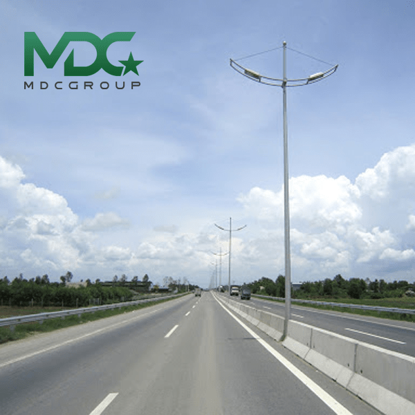 Cột đèn có công năng chiếu sáng cho các khu vực như đường phố, quảng trường, sân vườn,