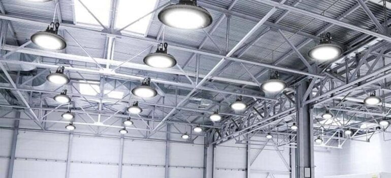 Đèn LED nhà xưởng hay còn gọi có khả năng tiết kiệm điện năng vượt trội