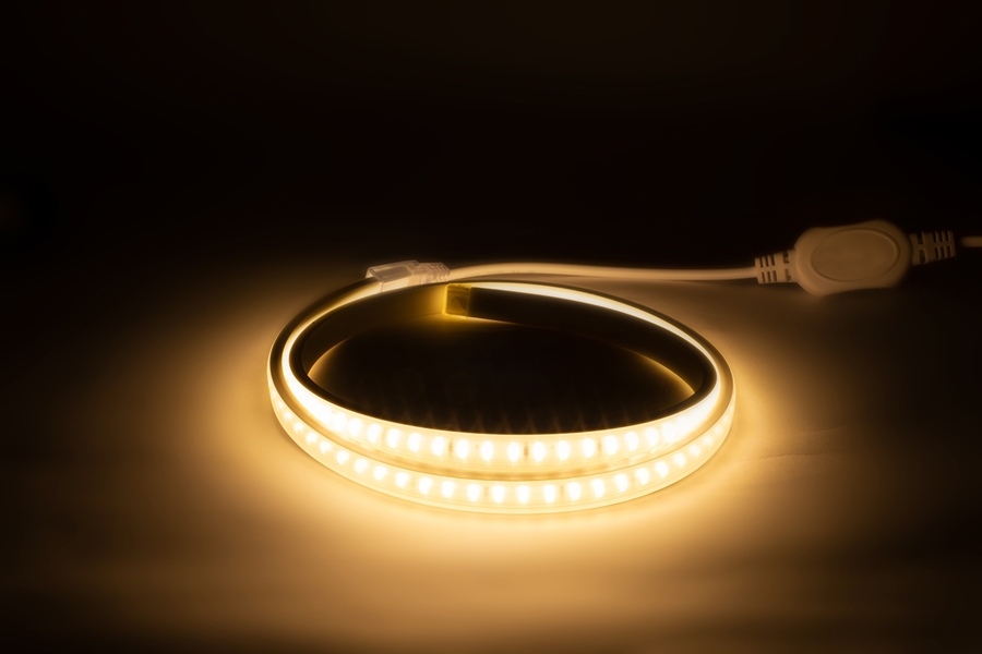 Đèn LED dây được thiết kế và gia công trên bề mặt 